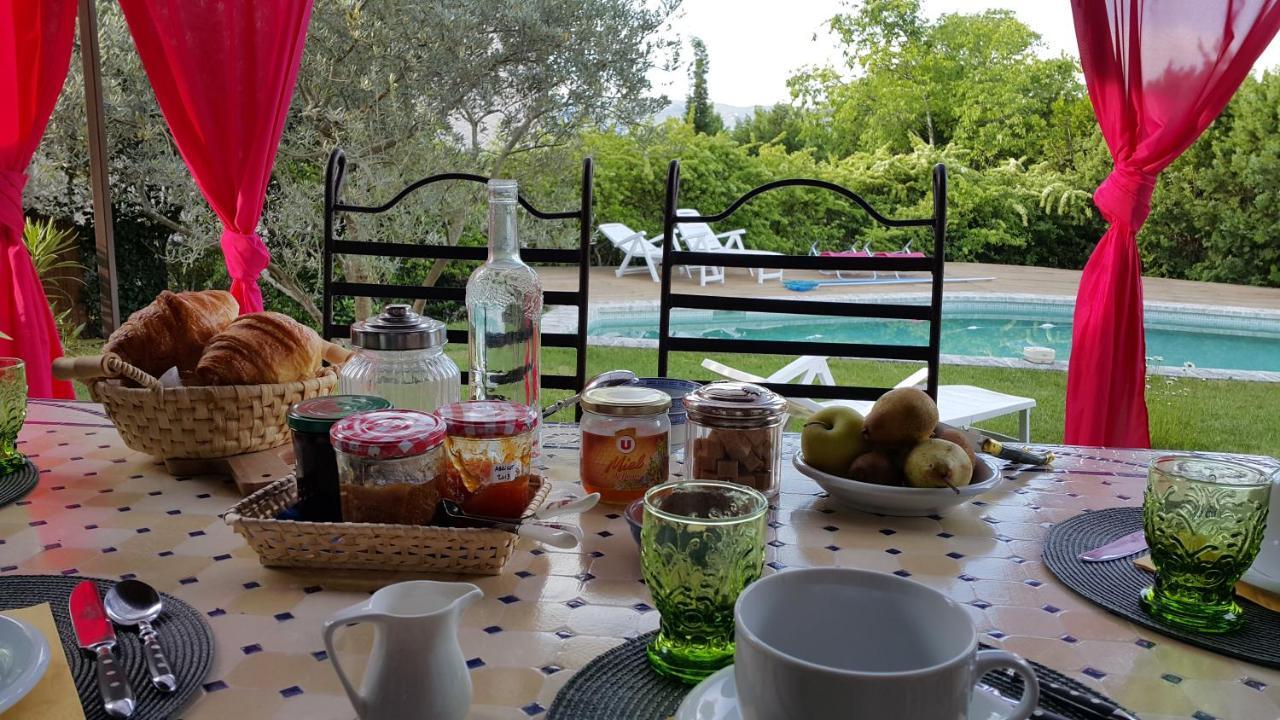 Saba Ξενοδοχείο Cabrières-dʼAvignon Εξωτερικό φωτογραφία